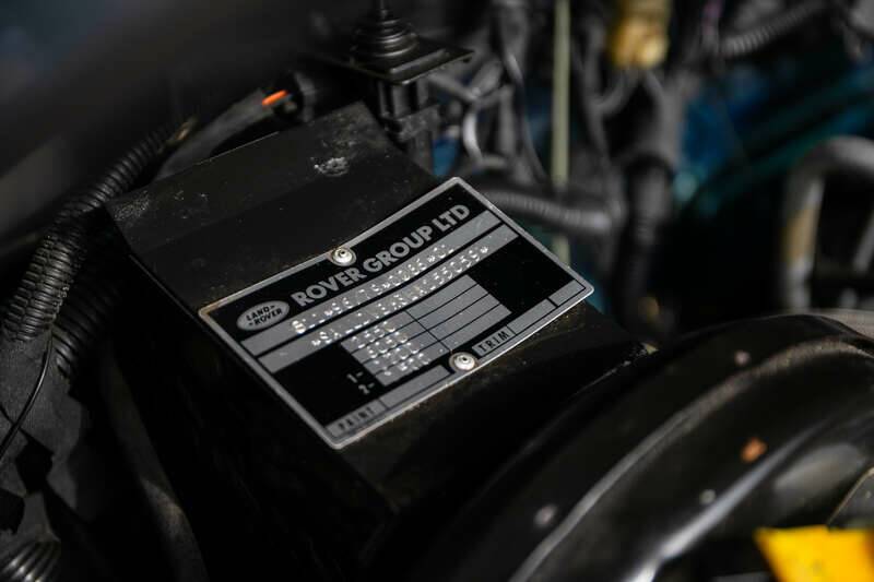 Image 33/50 of Land Rover Defender 90 "50th Anniversary" (1998)