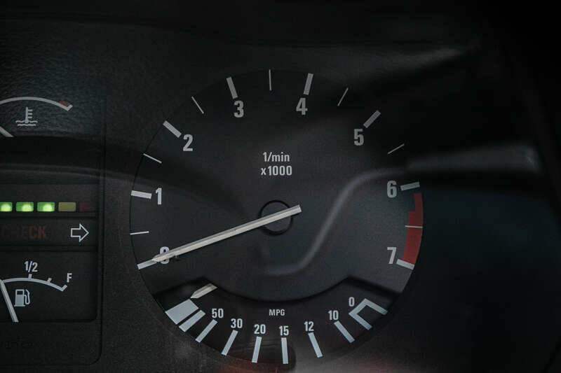 Bild 29/50 von BMW 635 CSi (1989)