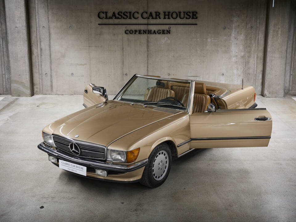 Image 95/99 of Mercedes-Benz 300 SL (1987)