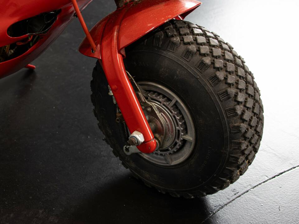 Image 49/50 de Quasar DUMMY (1983)