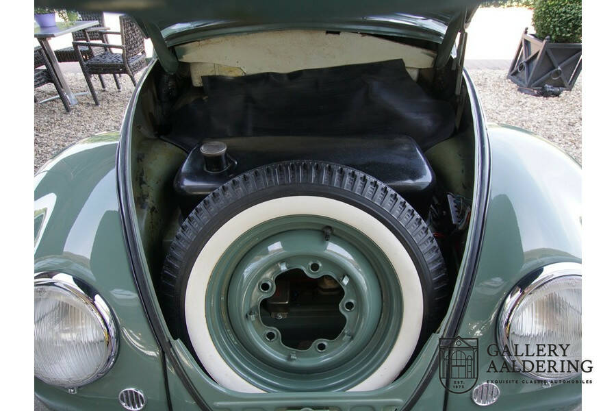 Image 25/50 of Volkswagen Beetle 1100 Standard (Brezel) (1951)