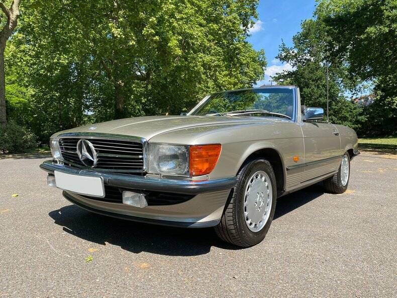 Imagen 2/50 de Mercedes-Benz 500 SL (1989)