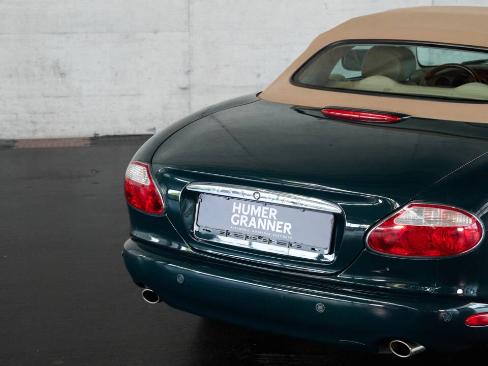 Bild 33/50 von Jaguar XK8 4.0 (2002)