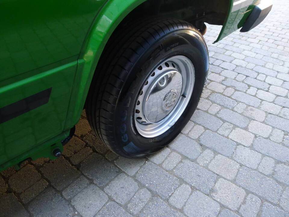 Image 14/15 of Volkswagen T3 Caravelle GL 1.9 (1990)