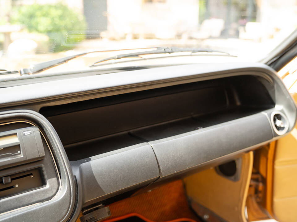 Image 49/57 of Ford Granada Turnier 2,3 (1976)