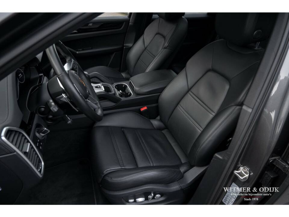 Bild 5/43 von Porsche Cayenne Coupé E-Hybrid (2020)