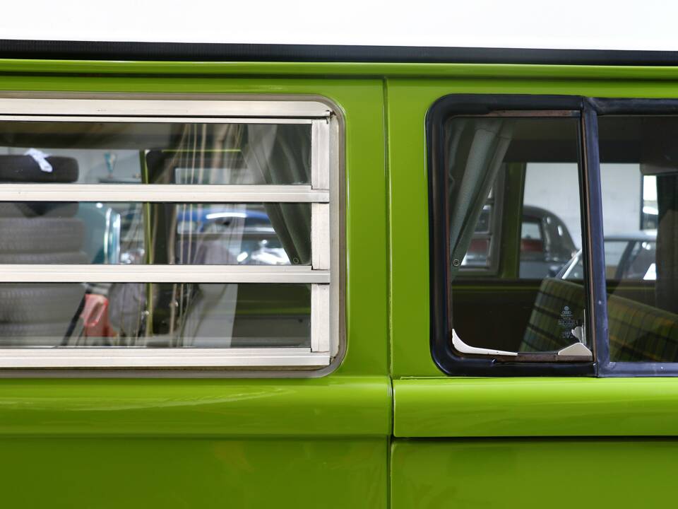 Afbeelding 14/25 van Volkswagen T2b Camper (1979)