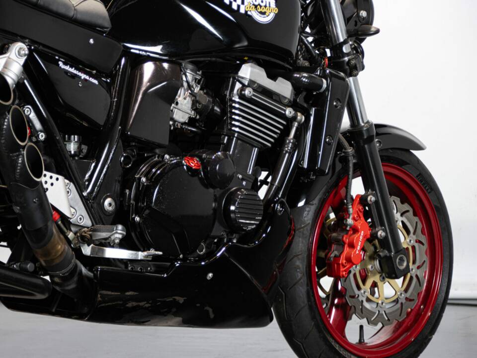 Bild 47/50 von Kawasaki DUMMY (2000)