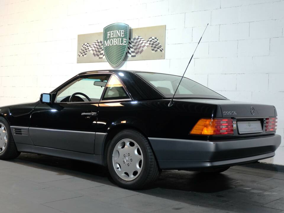 Image 19/26 of Mercedes-Benz 500 SL (1991)