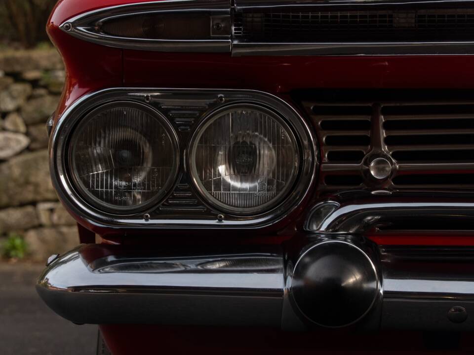 Bild 41/50 von Chevrolet Impala Sport Coupe (1959)