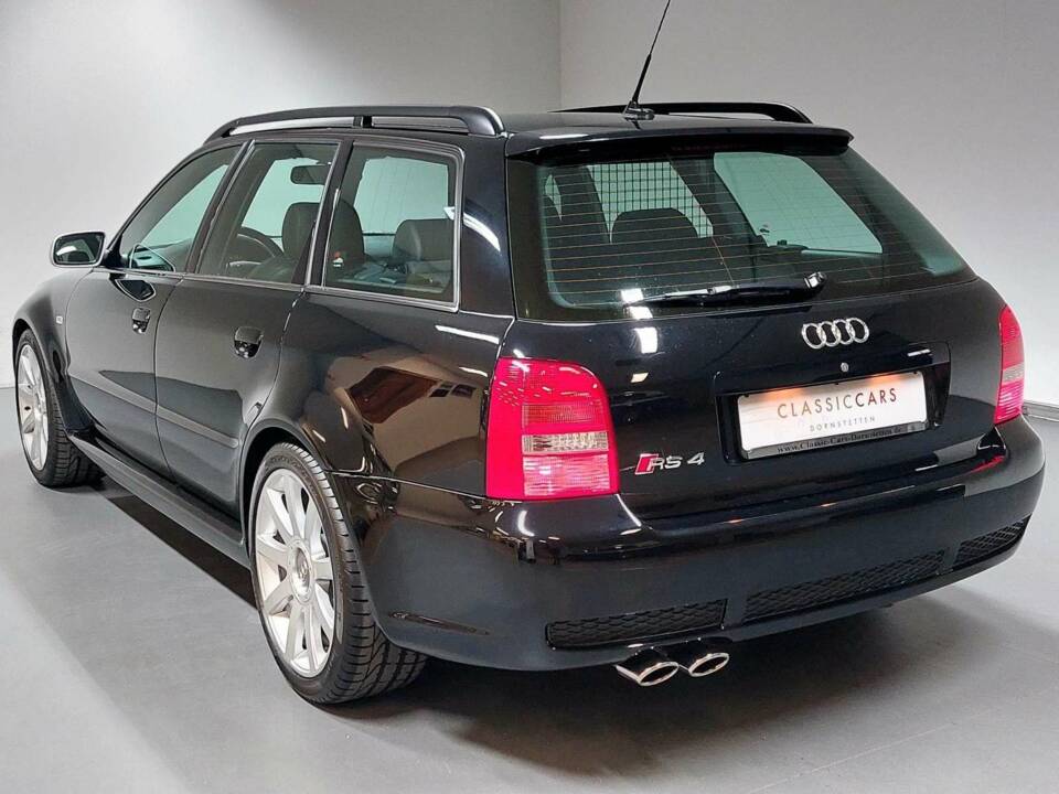 Bild 4/15 von Audi RS4 Avant (2001)