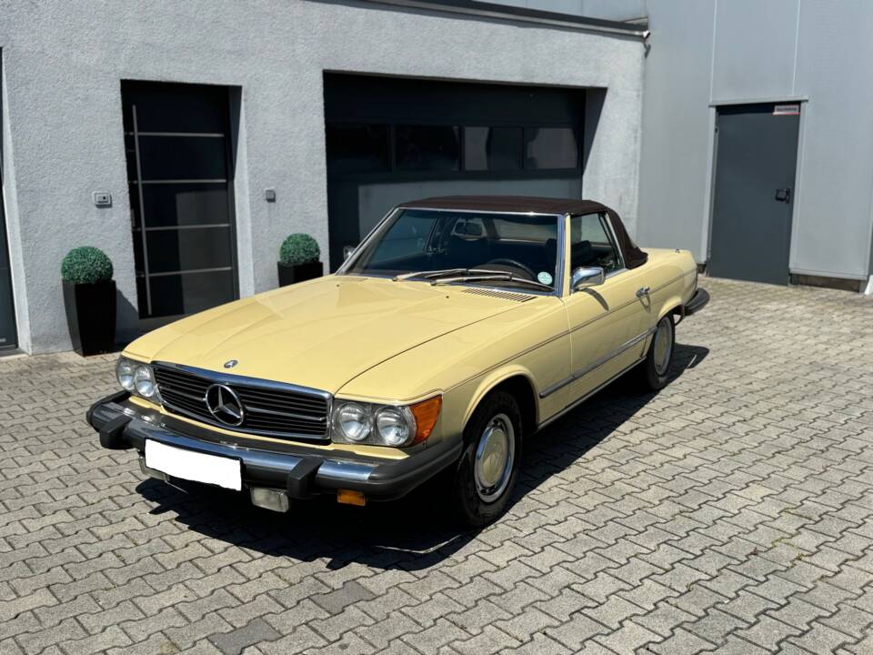 Afbeelding 2/15 van Mercedes-Benz 450 SL (1976)
