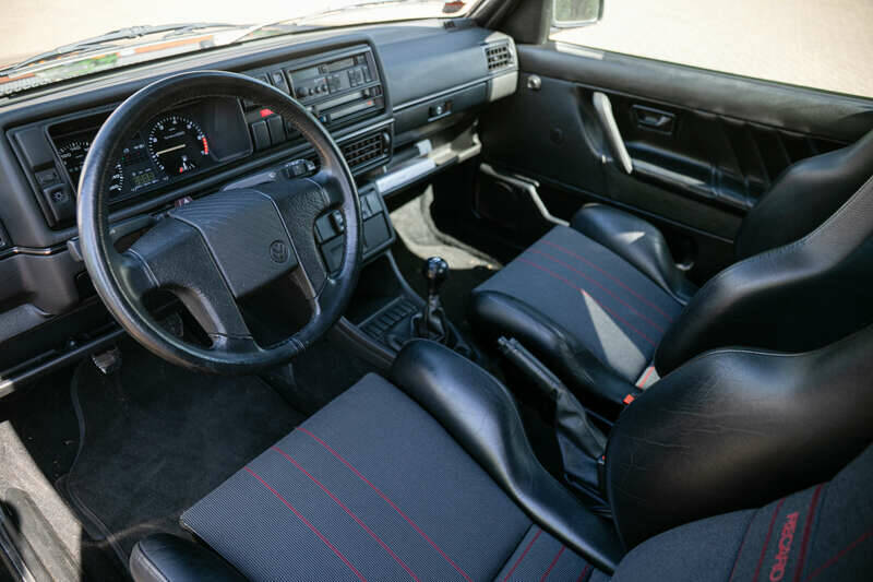 Imagen 2/50 de Volkswagen Golf Mk II GTi G60 1.8 (1989)
