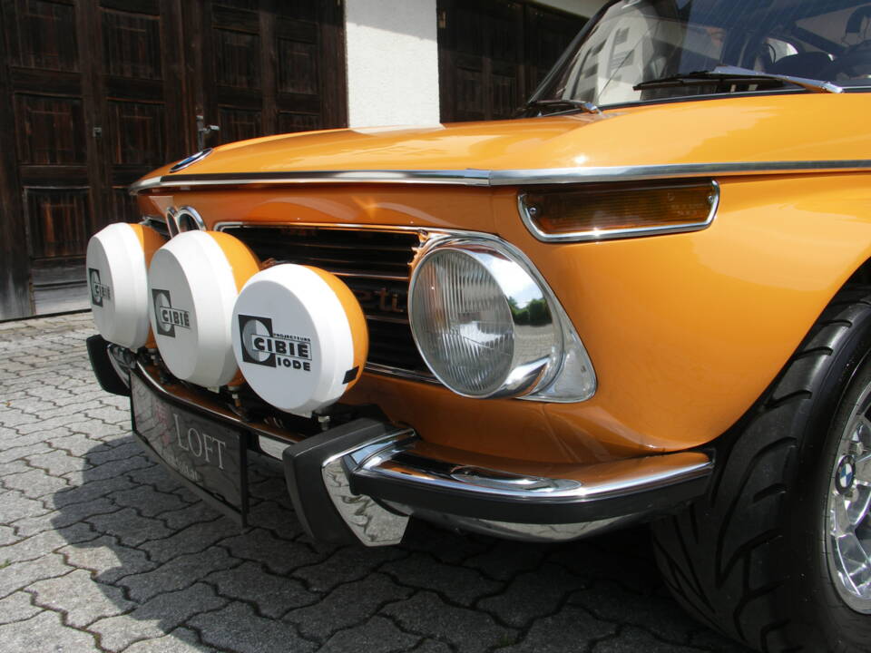 Image 9/50 of BMW 2002 tii (1973)