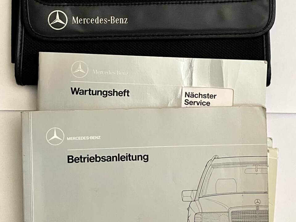 Bild 39/41 von Mercedes-Benz E 220 T (1995)