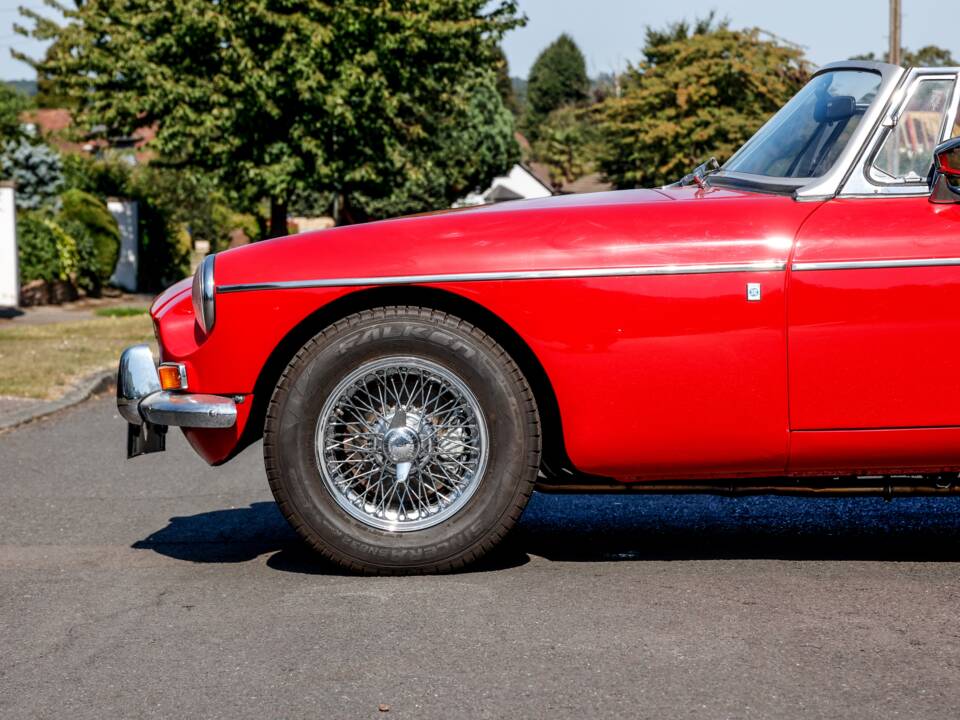 Image 14/41 de MG MGB (1972)