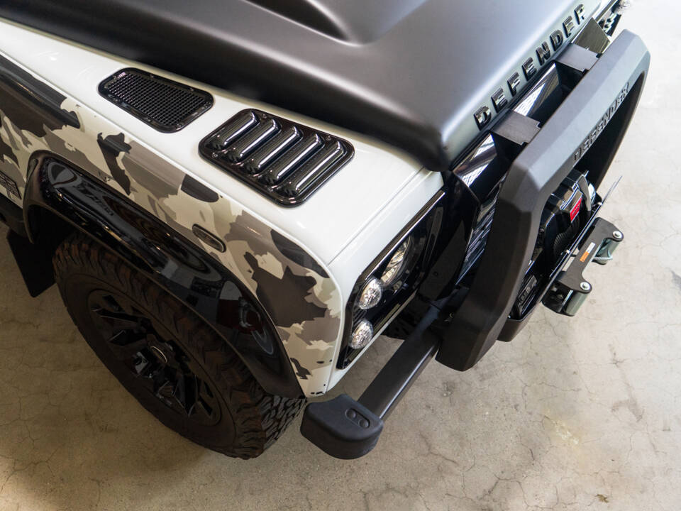 Bild 20/30 von Land Rover Defender 90 Works V8 (2012)
