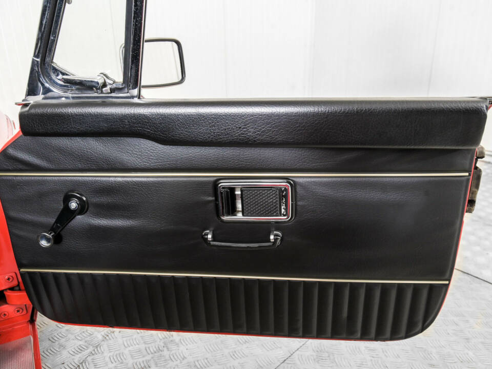Bild 33/50 von MG MGB (1971)