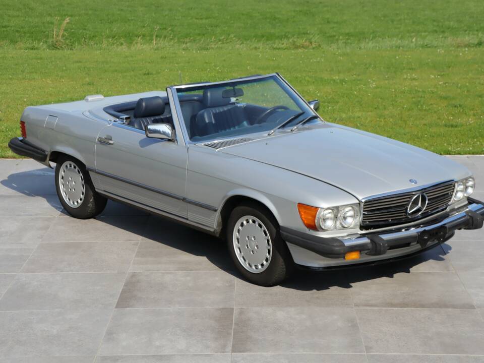 Image 1/50 de Mercedes-Benz 560 SL (1988)