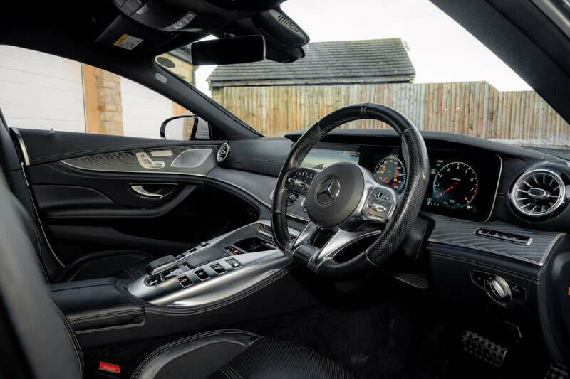 Image 38/50 of Mercedes-AMG GT 43 (2020)