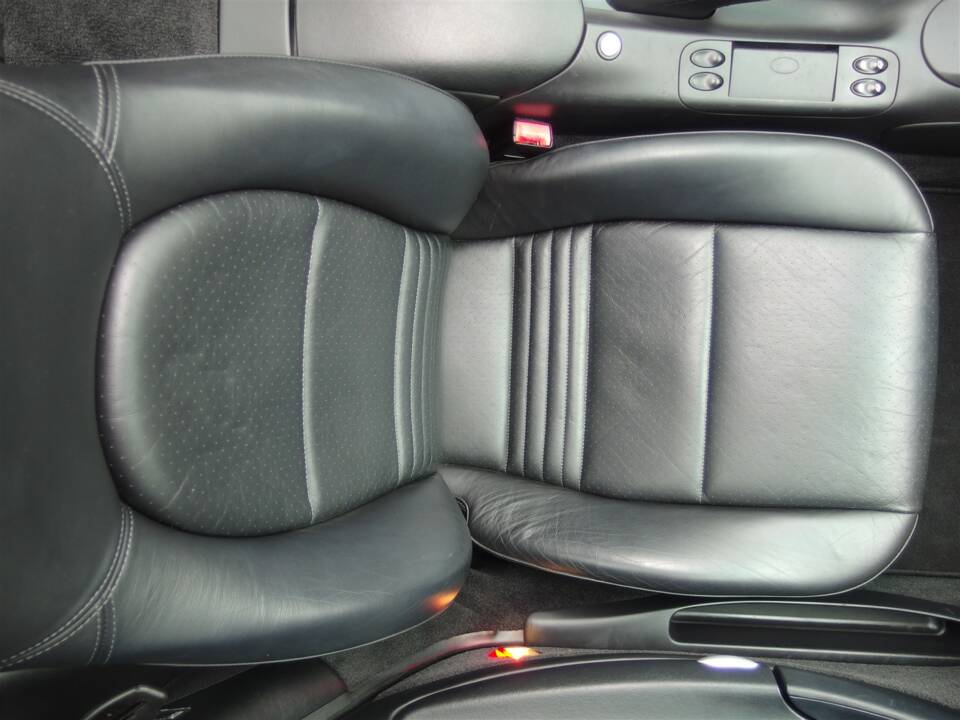 Bild 66/100 von Porsche 911 Carrera 4S (2002)