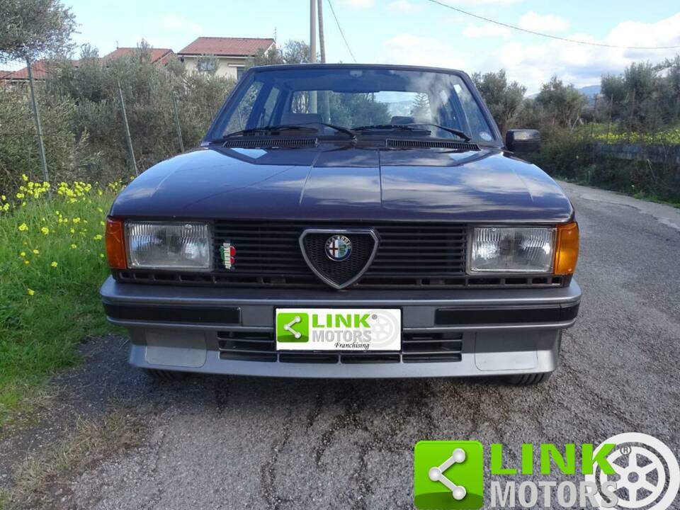 Image 5/10 de Alfa Romeo Giulietta 1.6 (1983)