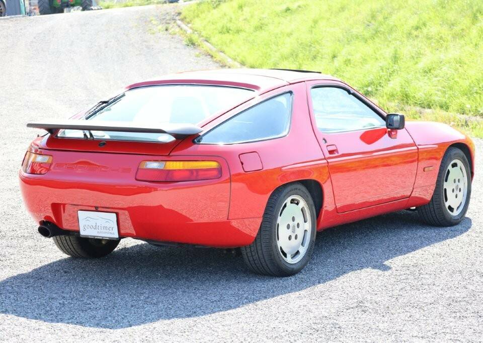 Afbeelding 5/35 van Porsche 928 S4 (1989)