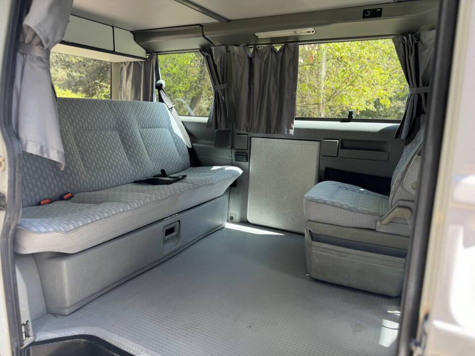 Immagine 21/36 di Volkswagen T4 Multivan 2.5 Syncro (1994)