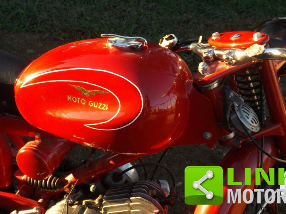 Afbeelding 6/10 van Moto Guzzi DUMMY (1952)