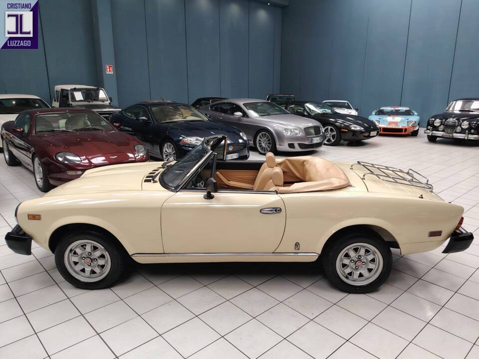 Image 15/64 of FIAT Spider 2000 (1982)