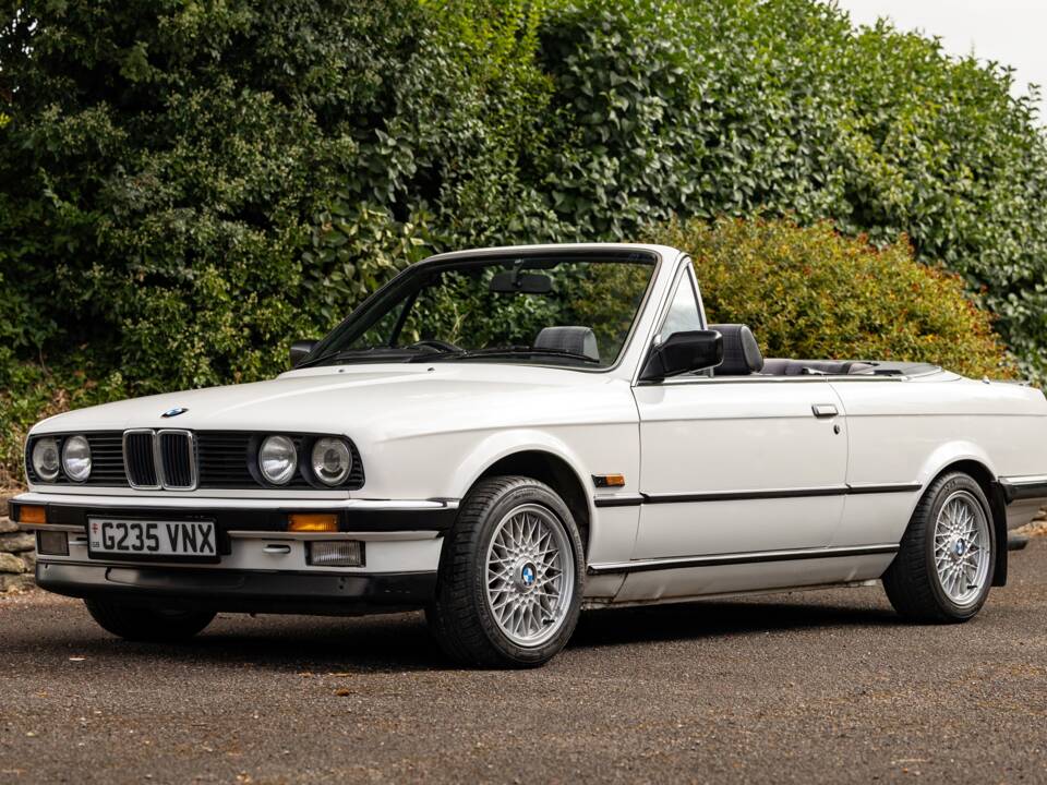 Afbeelding 1/48 van BMW 325i (1990)