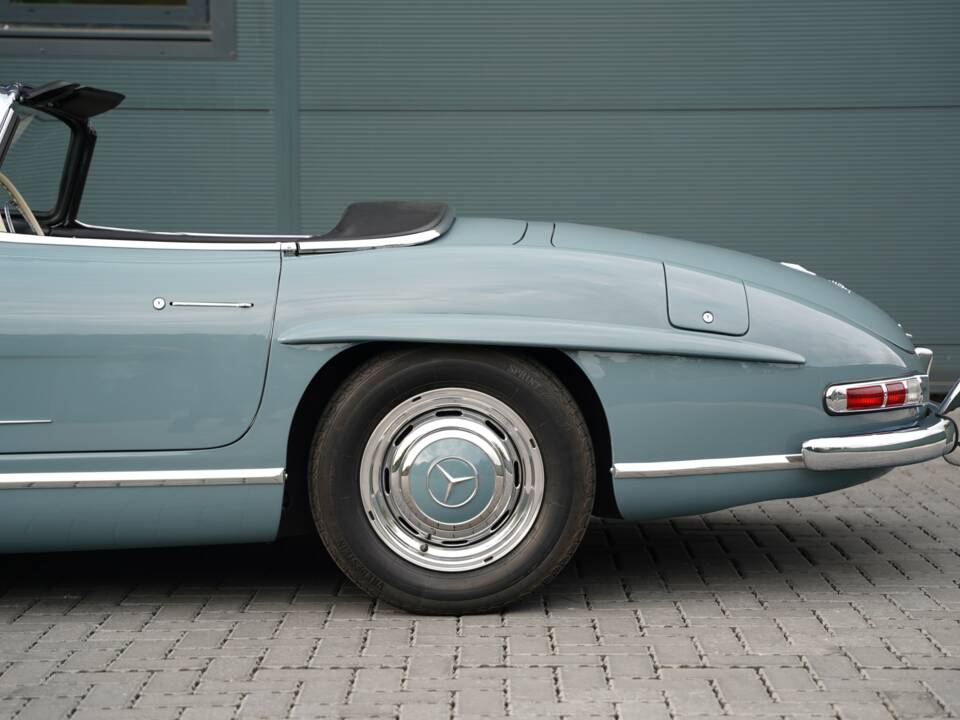 Image 6/43 of Mercedes-Benz 300 SL Roadster (1960)