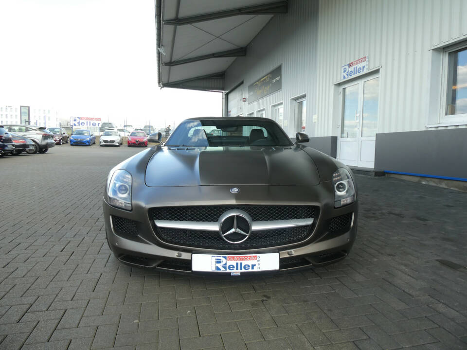 Image 2/15 of Mercedes-Benz SLS AMG (2012)