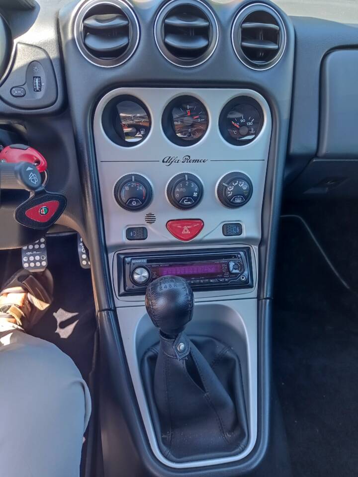 Image 18/50 of Alfa Romeo GTV 3.0 V6 24V (1999)