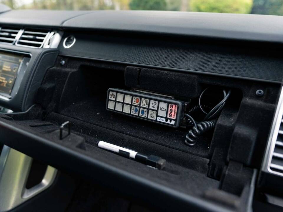 Image 30/38 of Land Rover Range Rover V8 SV Autobiography (2016)