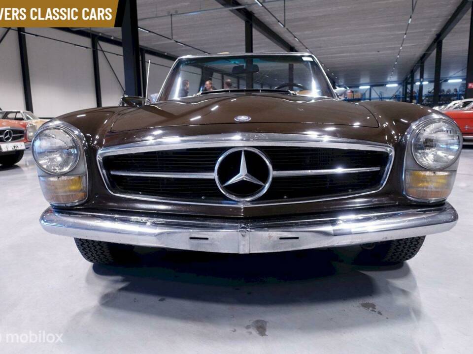 Immagine 2/12 di Mercedes-Benz 280 SL (1969)