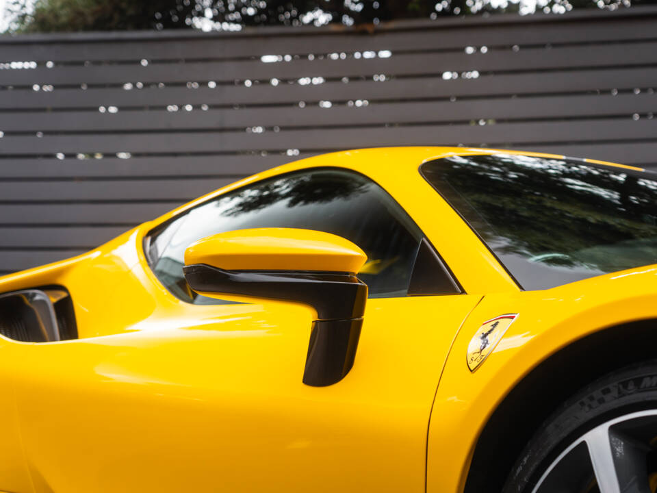 Immagine 54/61 di Ferrari SF90 Stradale (2021)