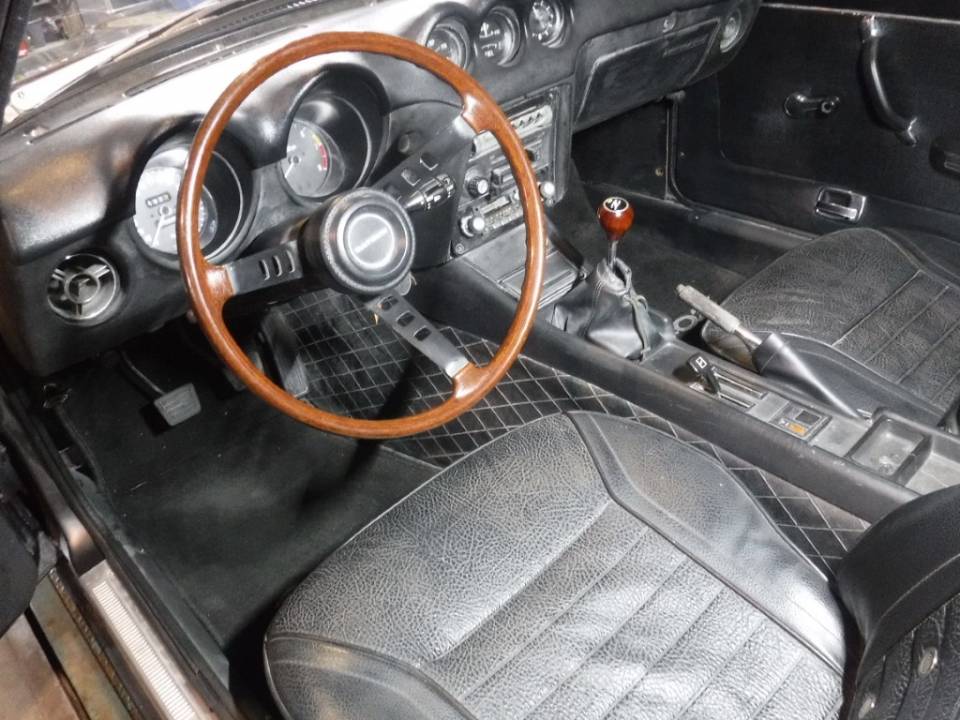 Image 40/50 of Datsun 240Z (1971)