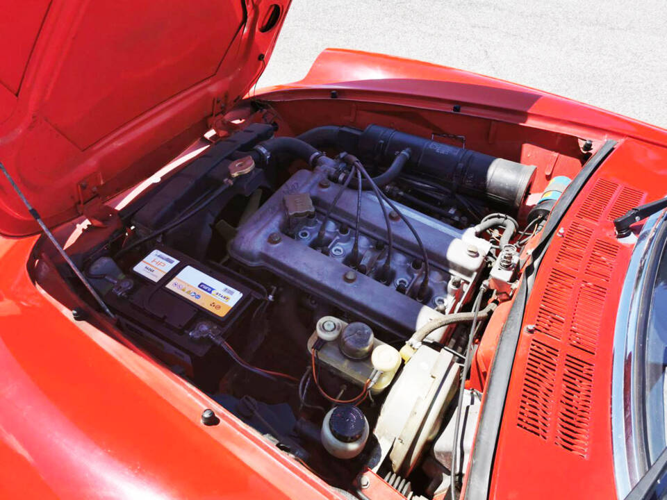 Image 26/33 of Alfa Romeo Spider 1300 (1976)