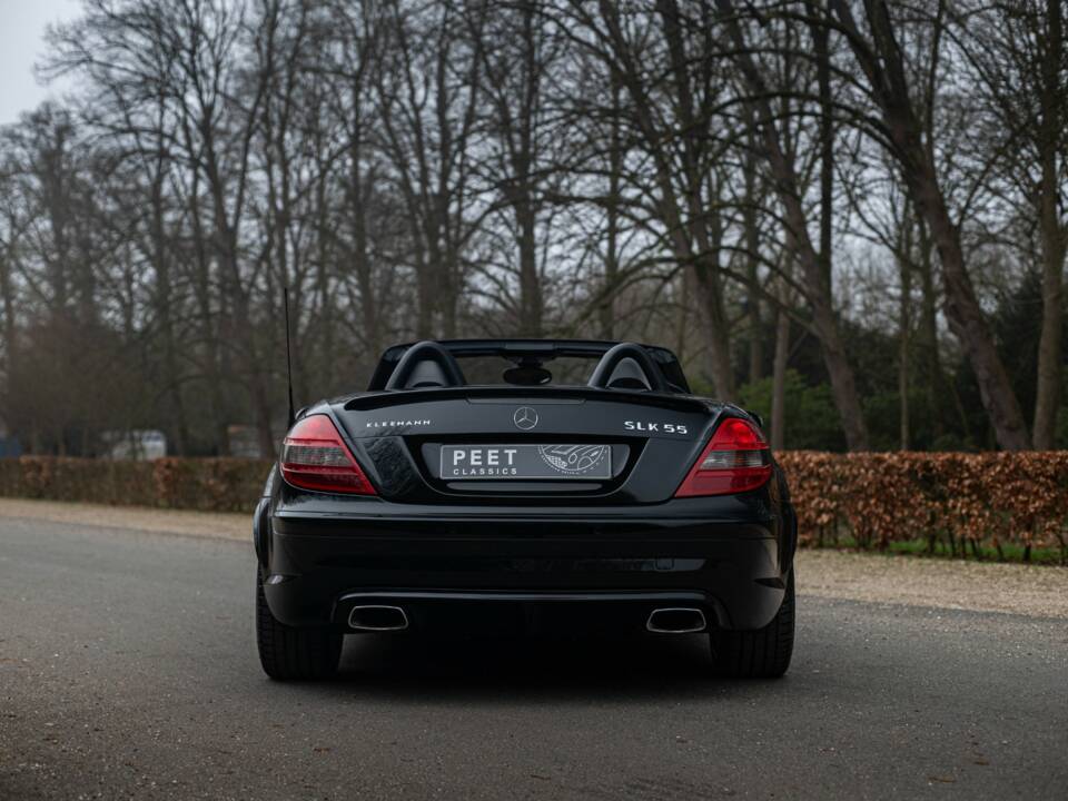 Immagine 2/38 di Mercedes-Benz SLK 55 AMG (2007)