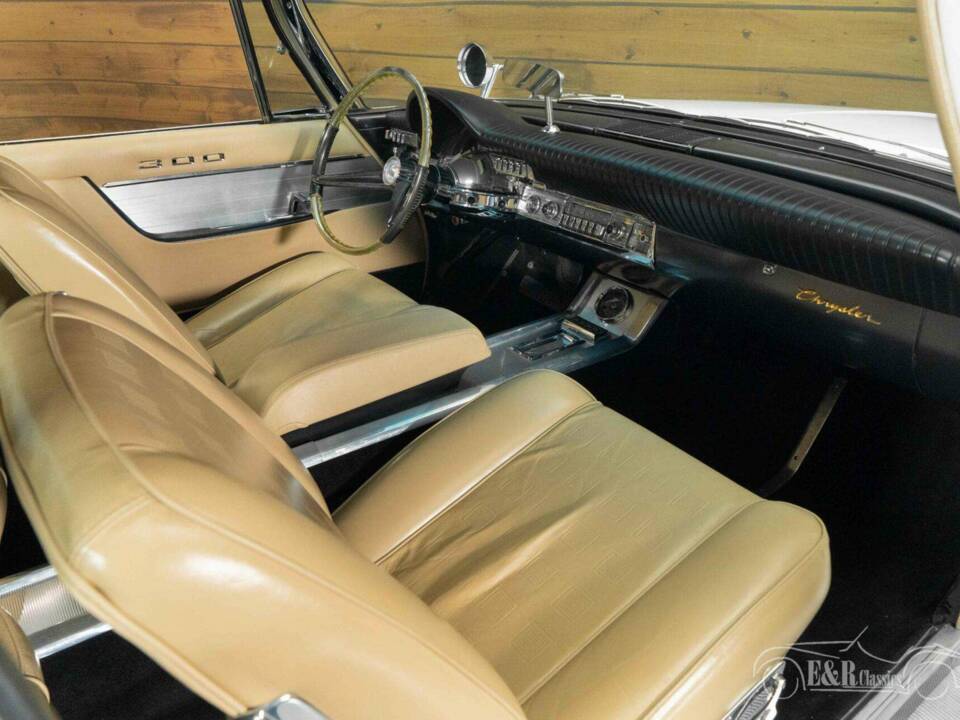 Image 13/19 of Chrysler 300 G (1961)