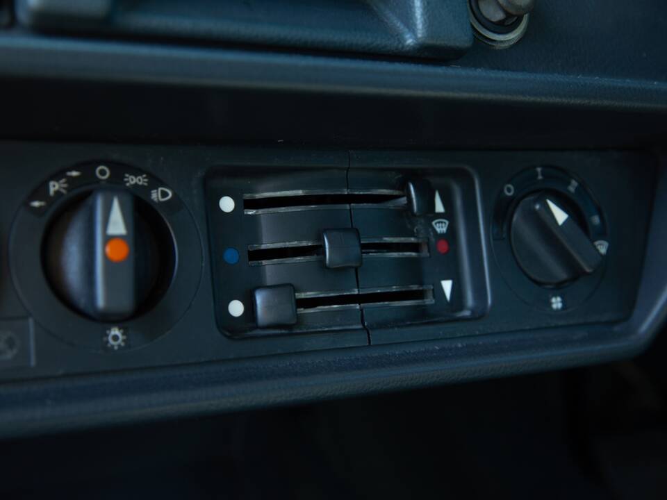 Image 40/45 of Mercedes-Benz 280 GE (LWB) (1989)