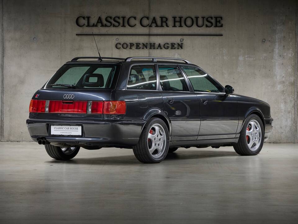 Image 8/99 of Audi RS2 Avant (1994)