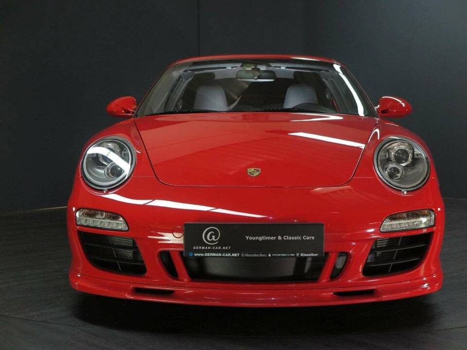 Image 26/50 of Porsche 911 Carrera 4S (2011)