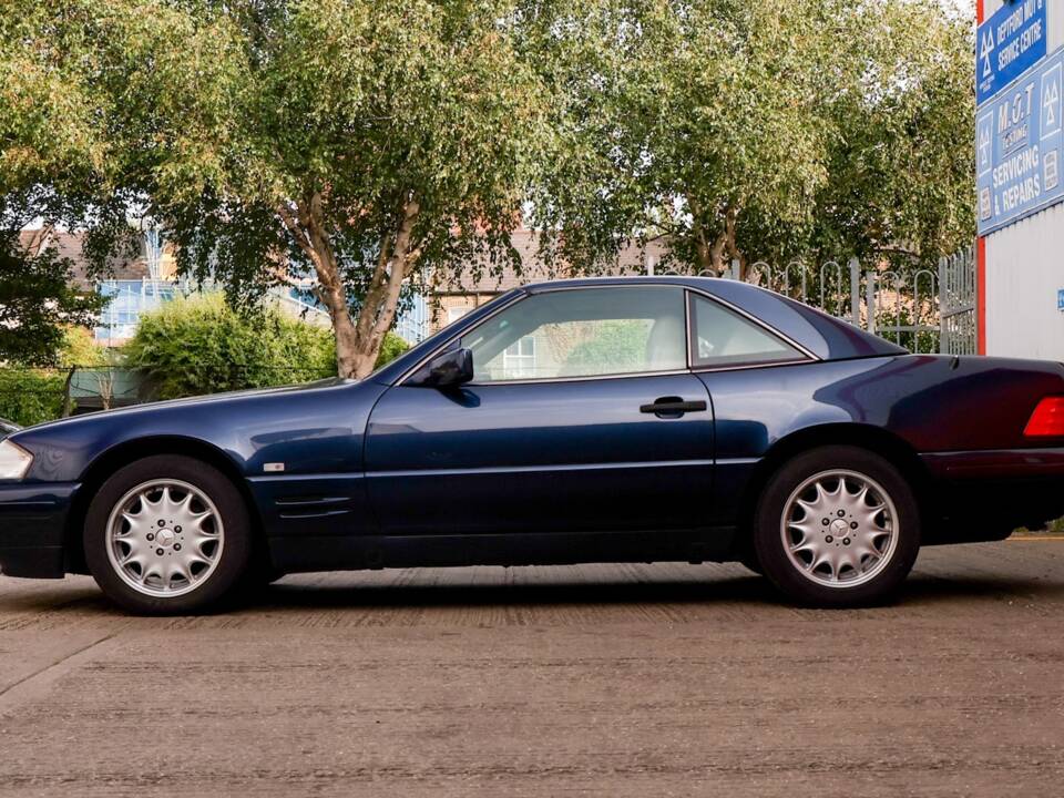 Image 2/44 de Mercedes-Benz SL 320 (1996)