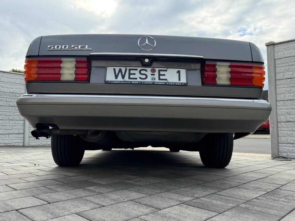 Bild 11/57 von Mercedes-Benz 500 SEL (1982)