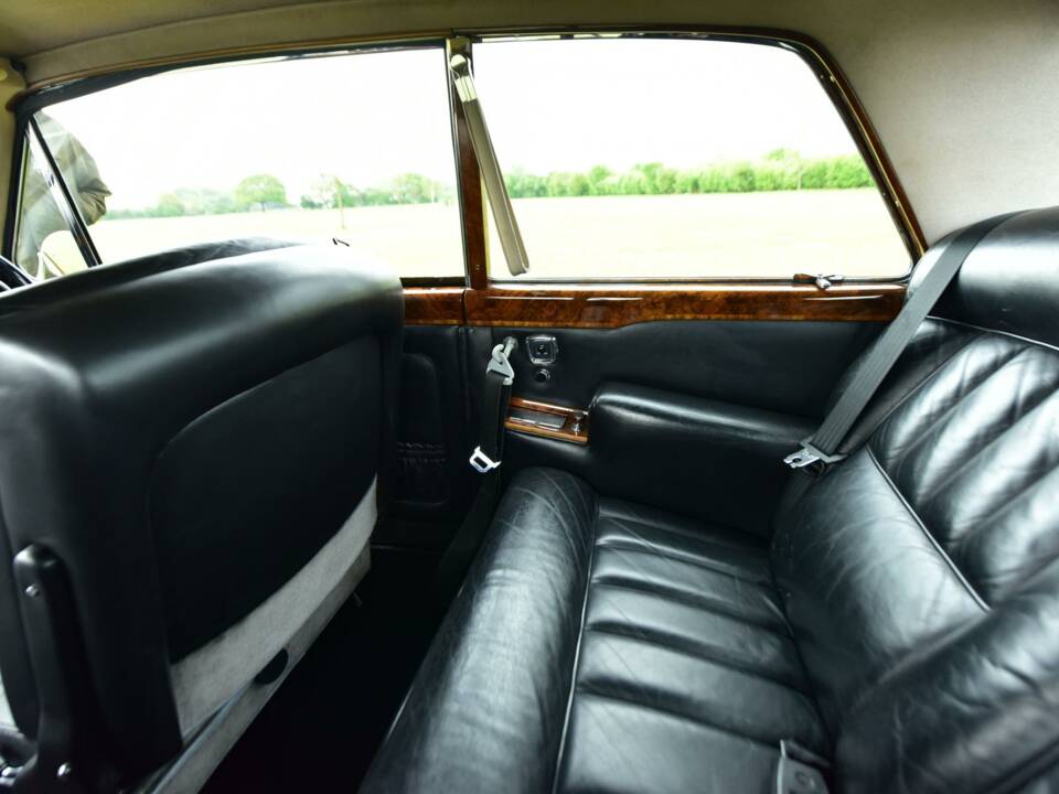 Bild 34/50 von Bentley T 1 (1970)