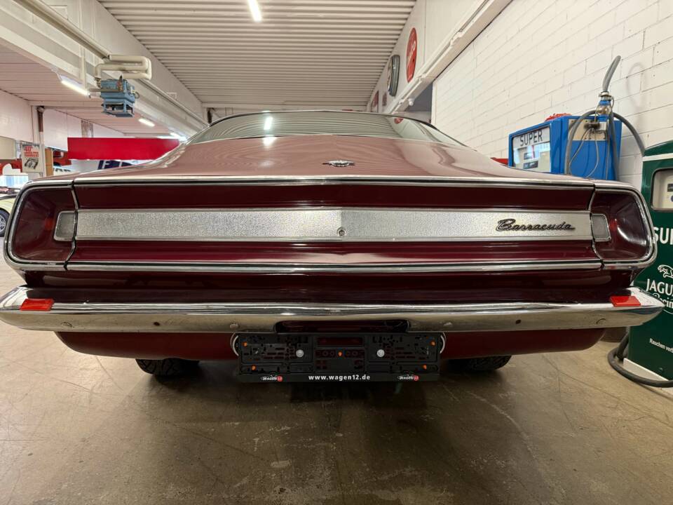 Image 16/18 de Plymouth Barracuda Fastback (1967)