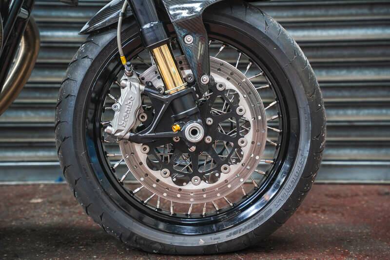 Image 11/38 of Norton Dominator SS (2015)
