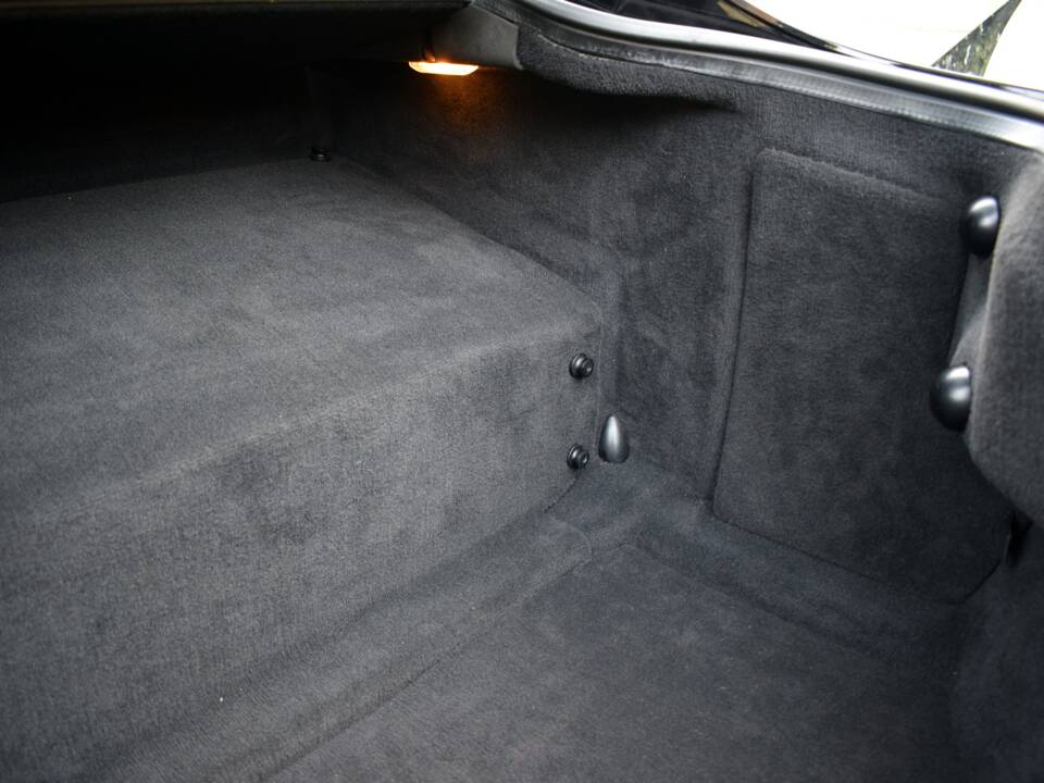 Afbeelding 30/50 van Aston Martin V8 Vantage (2009)